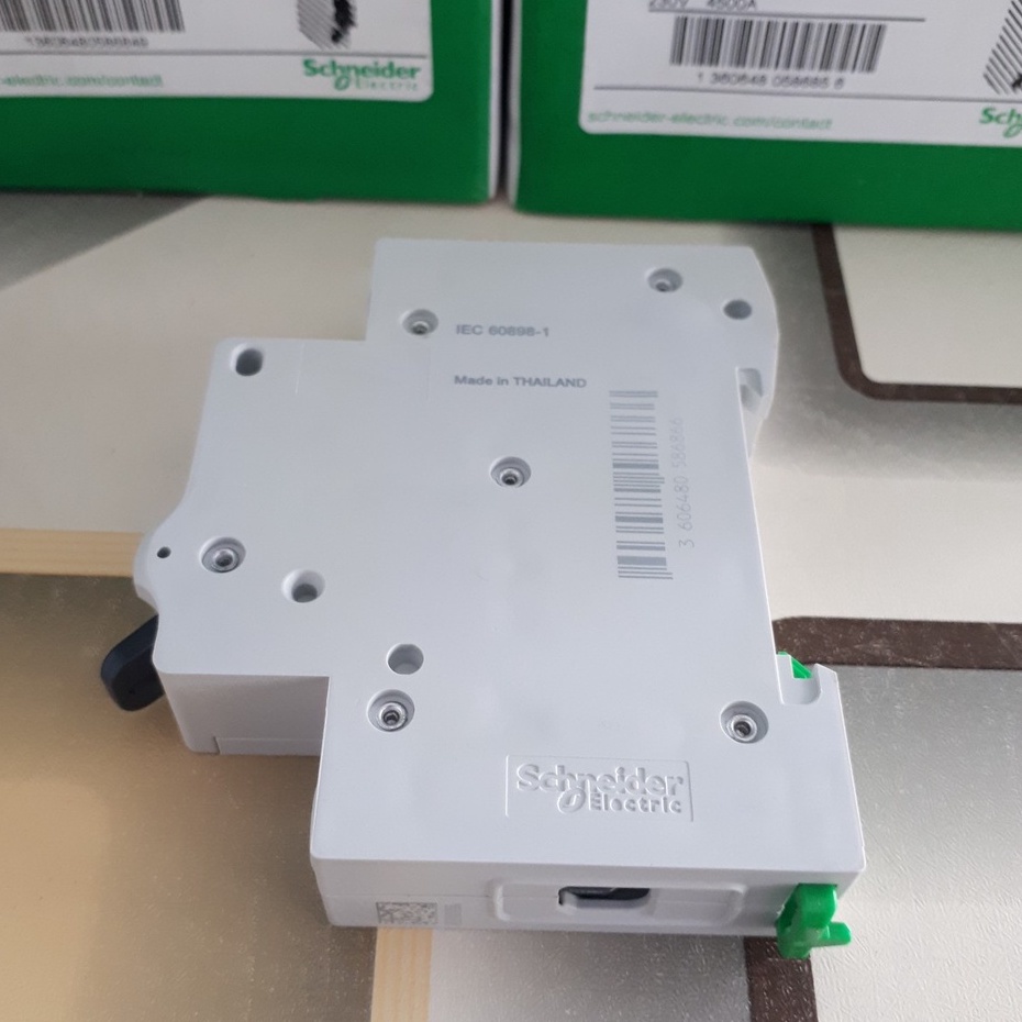 Cầu dao điện, aptomat, MCB gài 1 pha 6A-10A-16A-20A-25A-32A-40A-50A-63A dòng cắt 4.5KA - Schneider