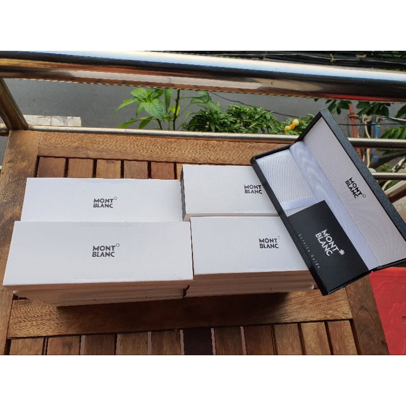 Hộp đựng bút ký Montblanc
