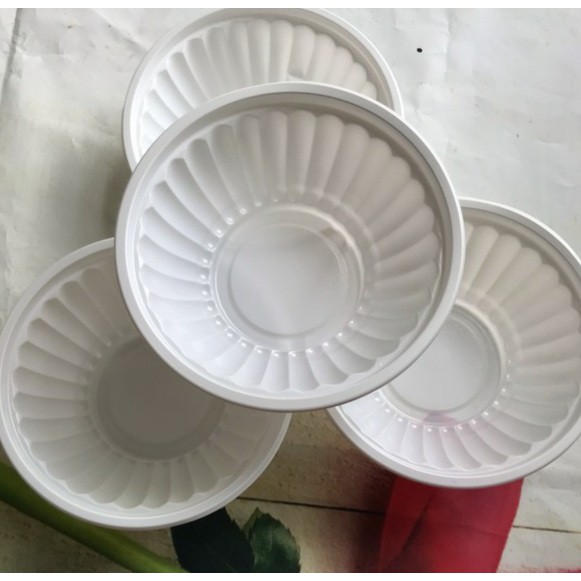 Chén nhựa sử dụng 1 lần
