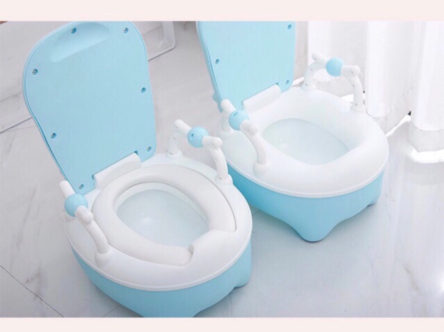 Bô vệ sinh cho bé 3D chính hãng