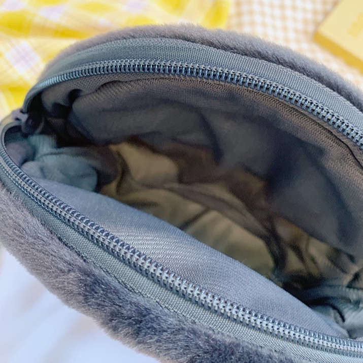 Túi đeo chéo chú chim cánh cụt đeo túi vàng dễ thương, cute