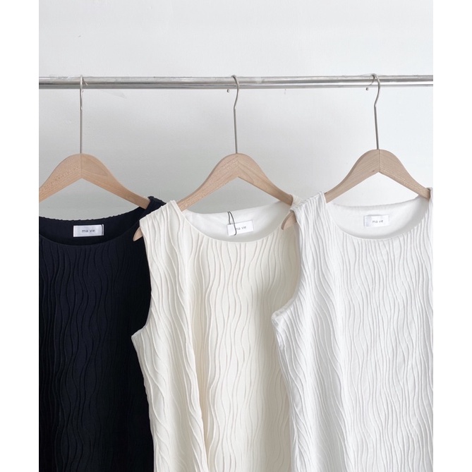 Áo sát nách gợn sóng Sora Top Ma Vie