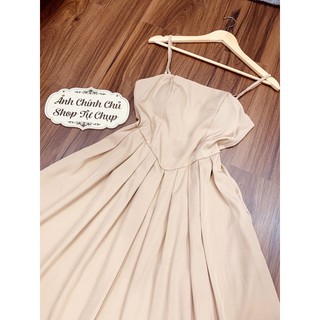 g8- đầm xoè 2 dây đen và Nude