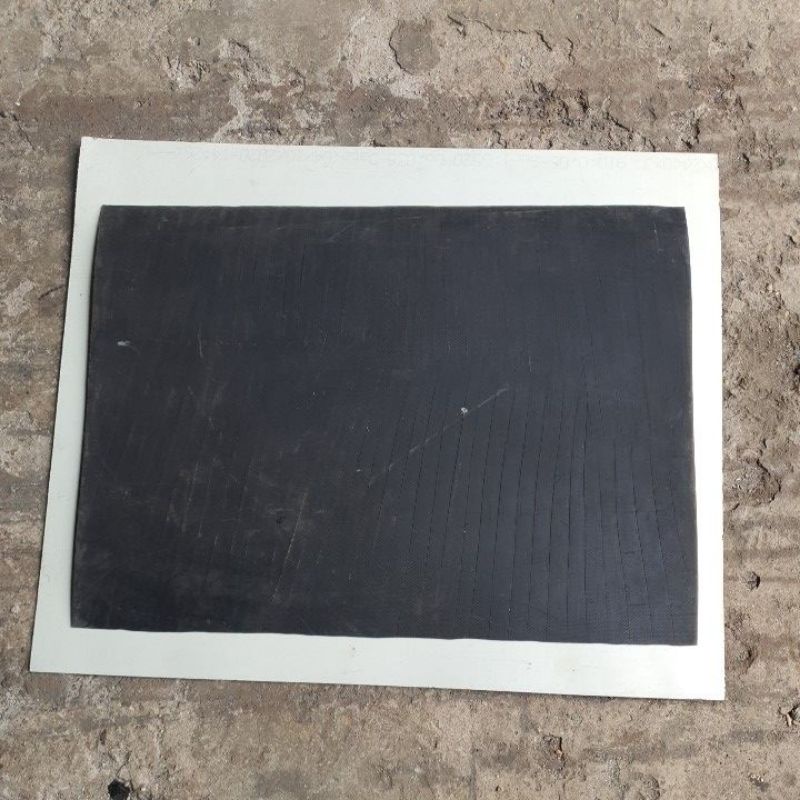 CHẮN BÙN BĂNG TẢI KÍCH THƯỚC 50CM X 70CM