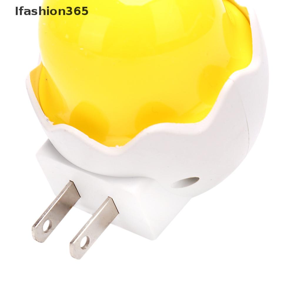 Đèn ngủ hình chú vịt vàng nhỏ nhắn với phích cắm US tiện lợi