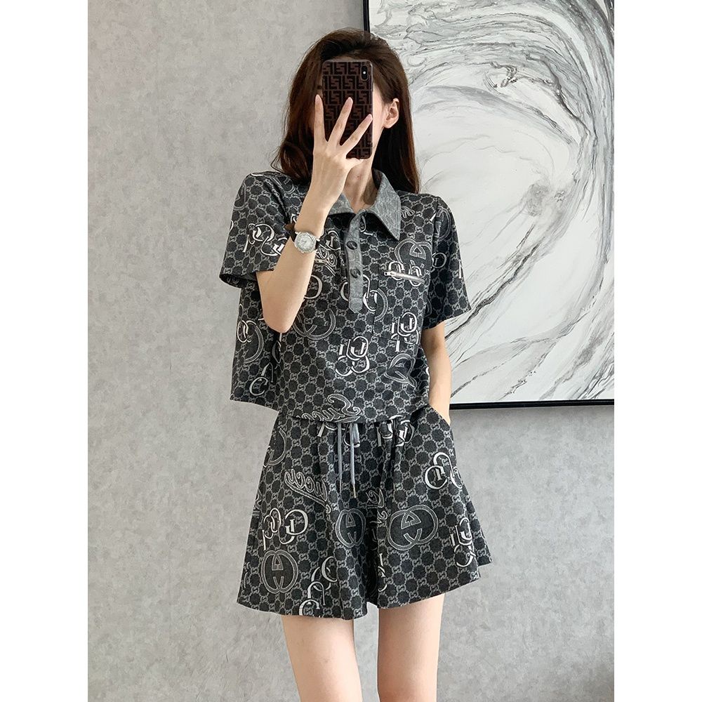European shorts sports leisure suit women's summer 2022 new short-sleeved fashion high-end light mature temperament two-piece fashion