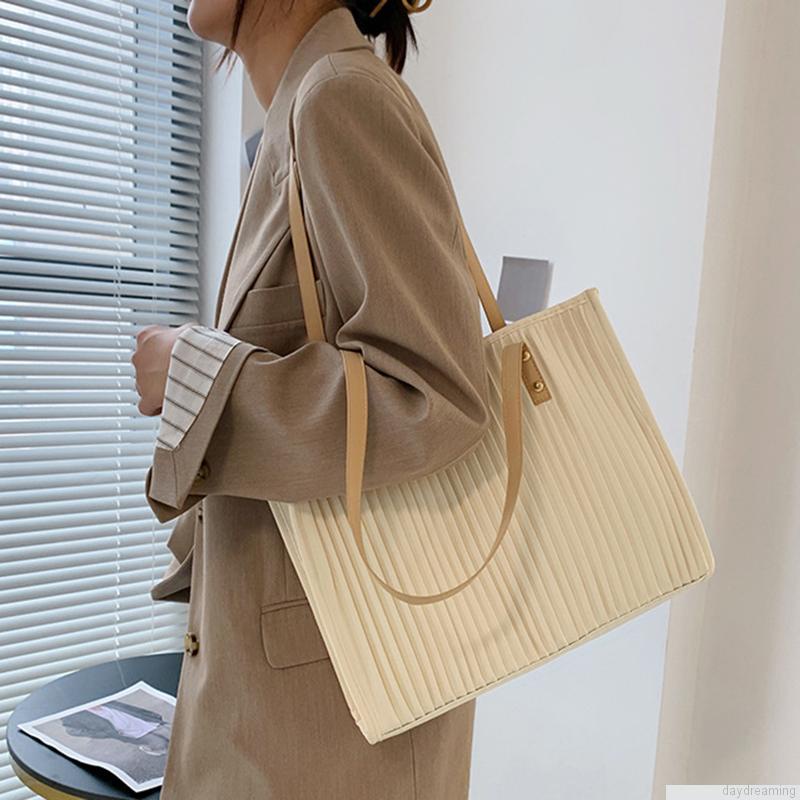 Túi đeo vai mềm mại sức chứa lớn phong cách thời trang độc đáo