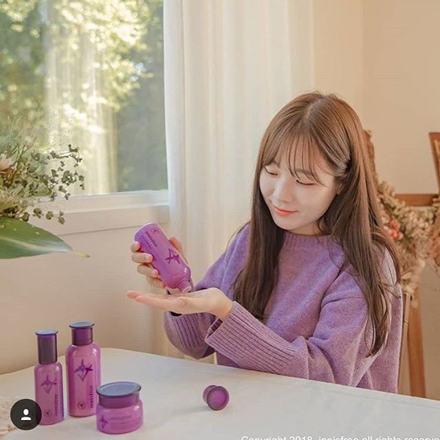 Nước Hoa Hồng Chống Lão Hóa Và Dưỡng Sáng Da Chiết Xuất Hoa Phong Lan Innisfree Jeju Orchid Skin 200ml