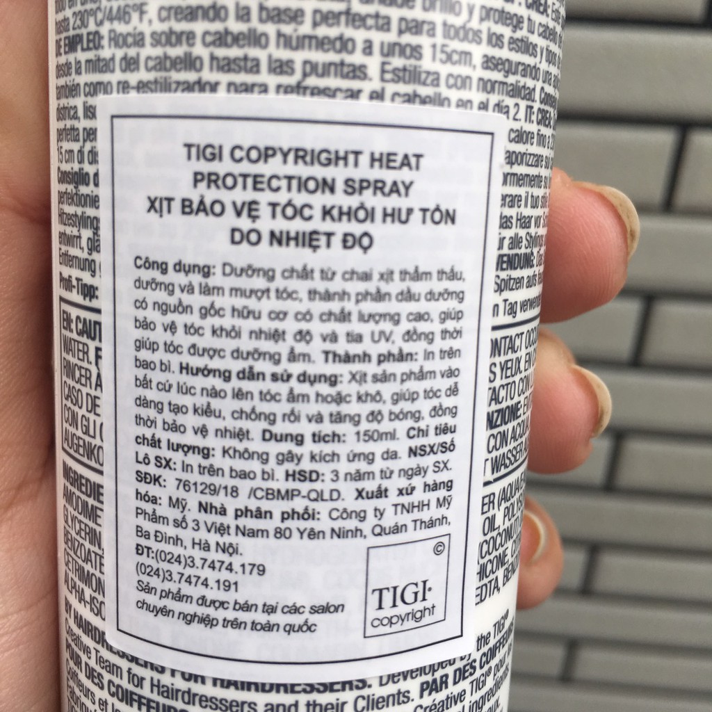 XỊT BẢO VỆ TÓC KHỎI HƯ TỔN DO NHIỆT VÀ CHỐNG RỐI TÓC TIGI COPYRIGHT HEAT PROTECTION SPRAY150ML usa