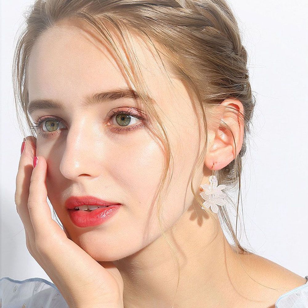 Khuyên tai tròn họa tiết cách điệu