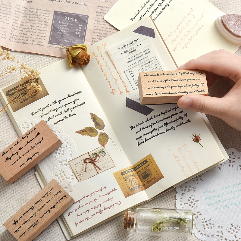 Con dấu gỗ mẫu văn bản và dòng chữ nghệ thuật dùng trang trí sổ làm thiệp bullet journal