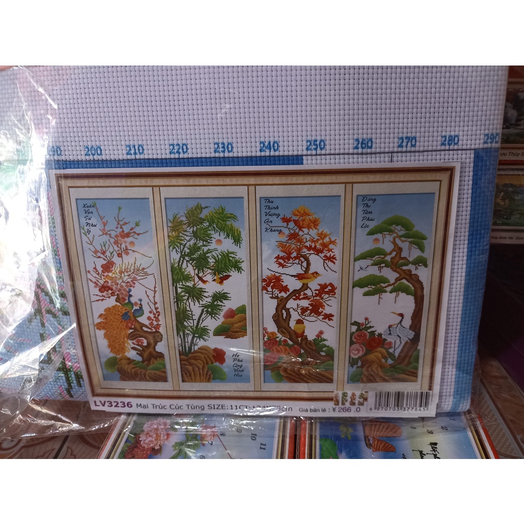 Tranh thêu chữ thâp tứ quý KT:134x78cm,tranh chưa thêu.Tặng kéo và xỏ chỉ