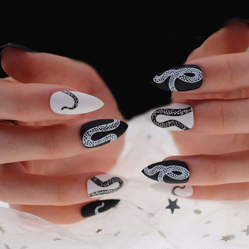 [Hàng mới về] Set 24 móng tay giả màu trắng đen phong cách gothic