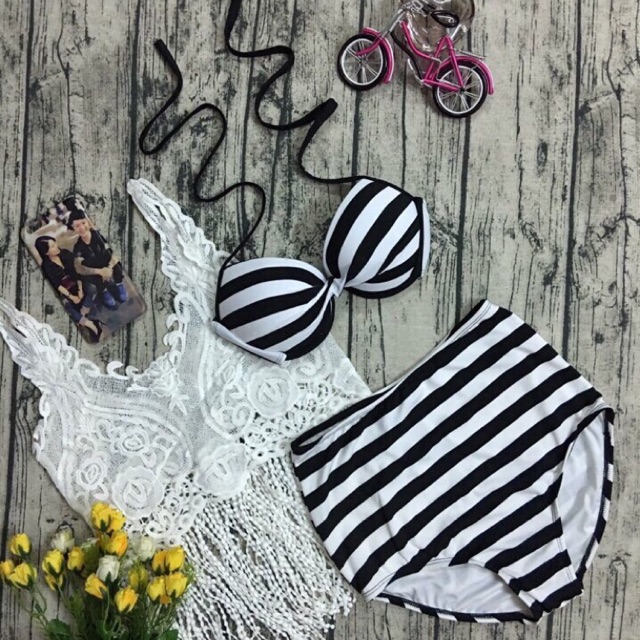 Bikini sọc đen trắng