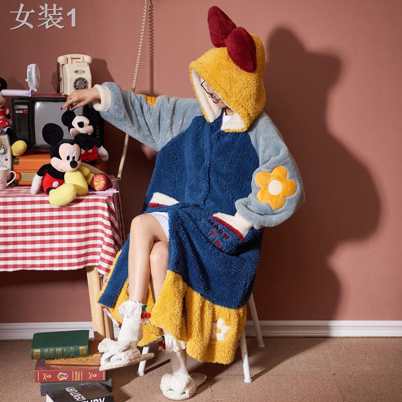 Bộ đồ ngủ bằng lông cừu màu san hô của phụ nữ mùa đông cộng với nhung dày dặn váy dài flannel có mũ trùm đầu dễ | BigBuy360 - bigbuy360.vn