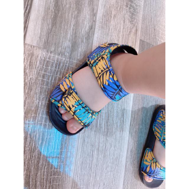 Sandal xốp siêu nhẹ
