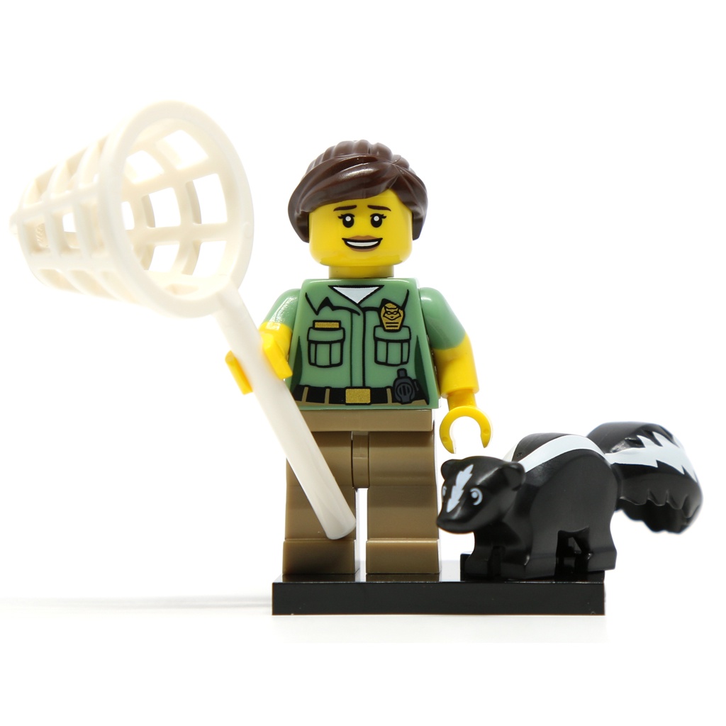 Nhân vật LEGO Minifigures Series 15 Animal Control 71011 - Cô gái kiểm lâm bắt chồn