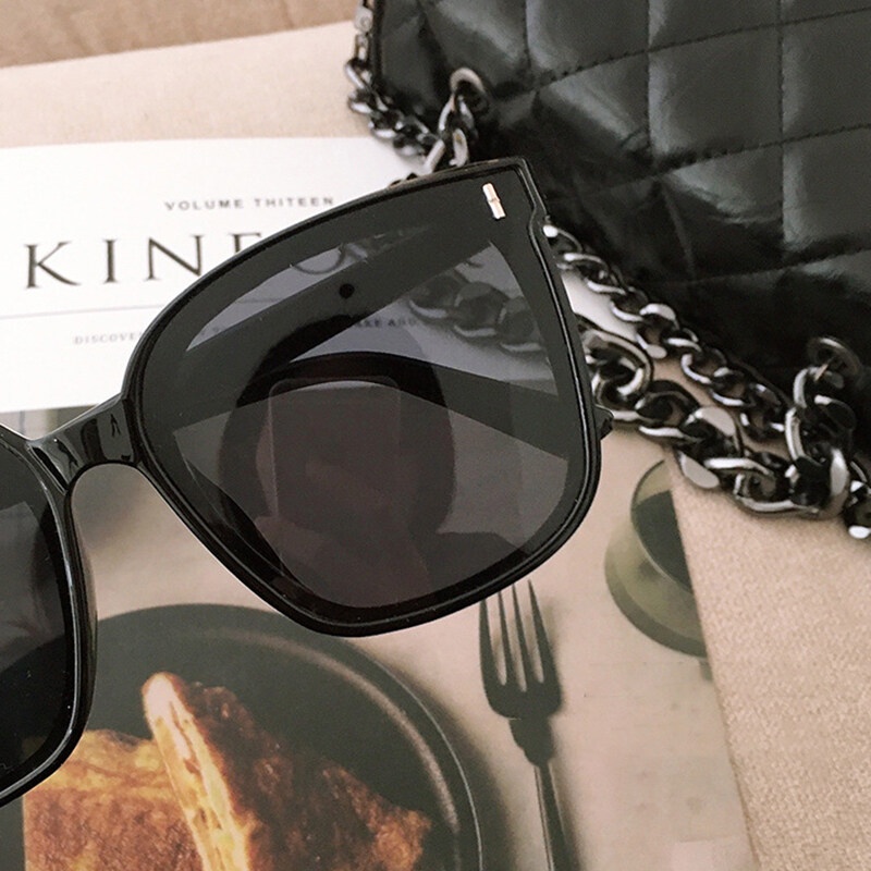 Kính Mát Gọng Vuông Chống Tia UV400 Màu Đen Cổ Điển Dành Cho Nam Và Nữ