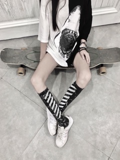 Tất cao cổ rằn ri Off-white