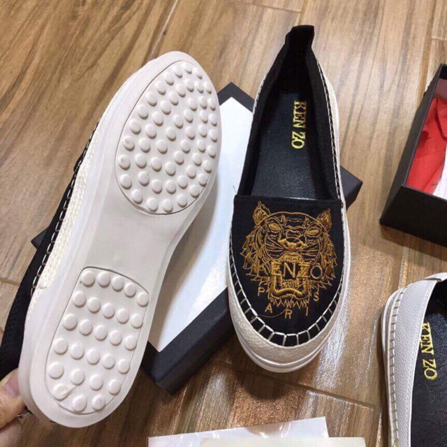 Giày slipon kenzo 2 màu đen va be, đi cực êm chân, dễ phối đồ mặc đi dạo phố cho tất cả các mùa sz 35-36-37