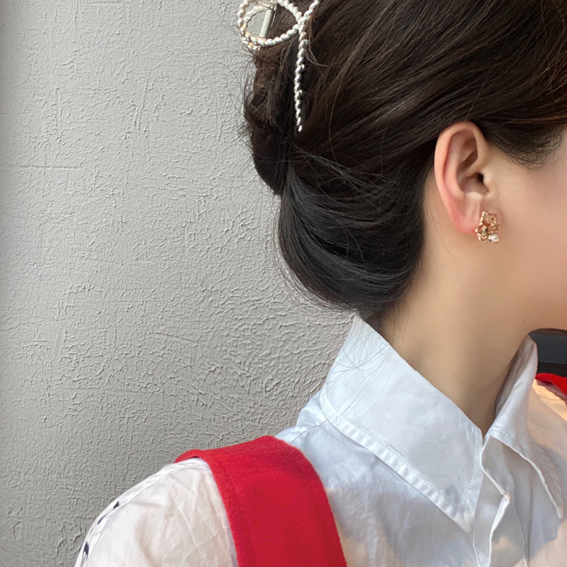 Khuyên Tai Nữ Trang Dáng Dài Tạo Hình Gấu Xinh Xắn