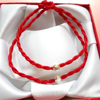 Vòng tay sợi chỉ đỏ may mắn