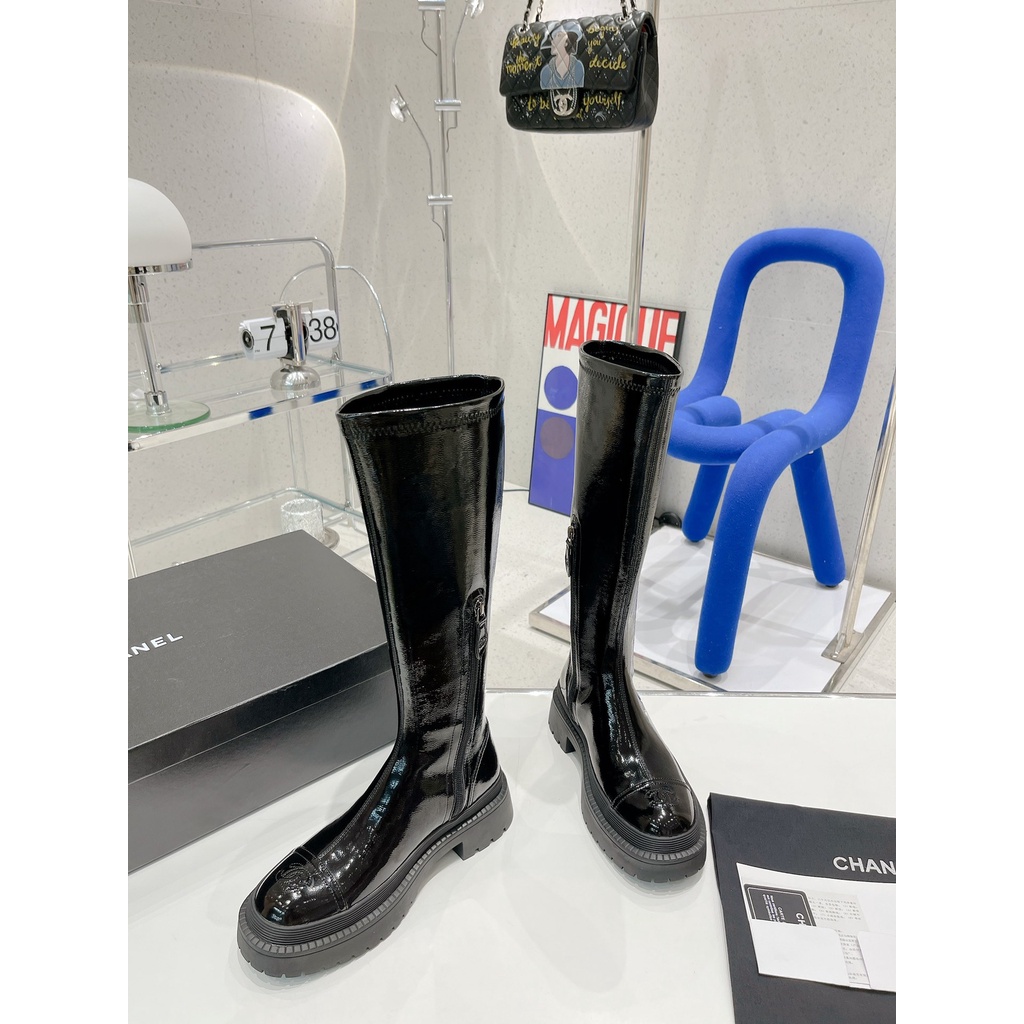 Boot nữ thời trang da thật 𝘾𝙝𝙖𝙣𝙚𝙡 𝘾𝙝𝙖𝙣n𝙚𝙡 CN kiểu dáng trẻ trung, cá tính