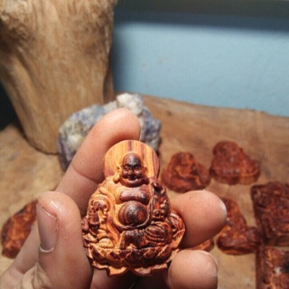 Mặt Phật Di Lặc gỗ Sưa đỏ