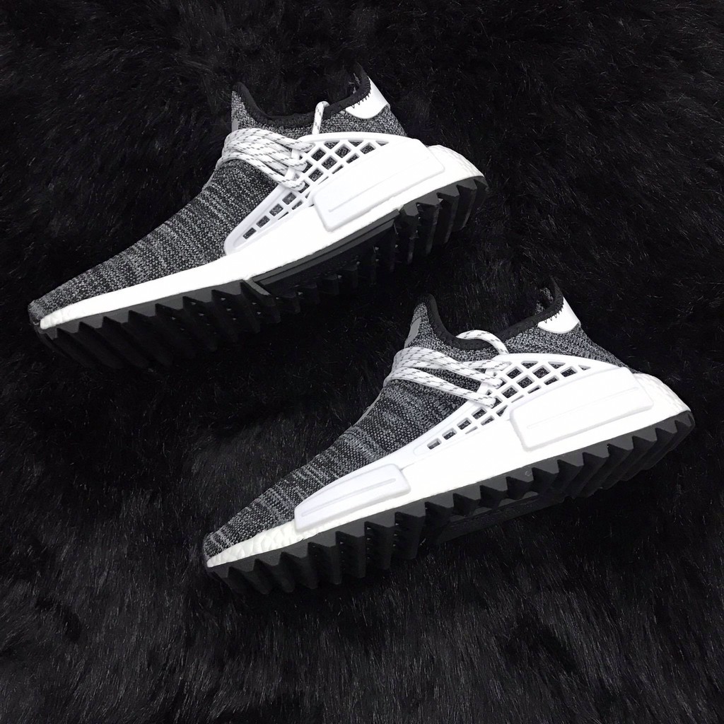 giày adidas human race xám