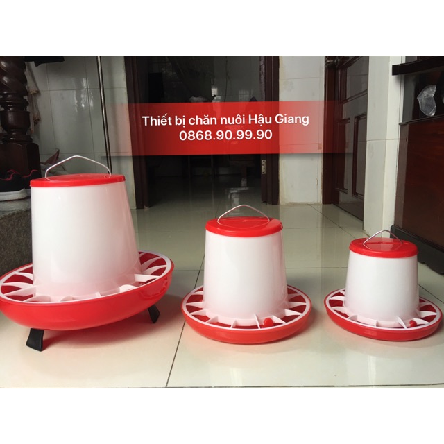 Máng ăn chống bới cho gà