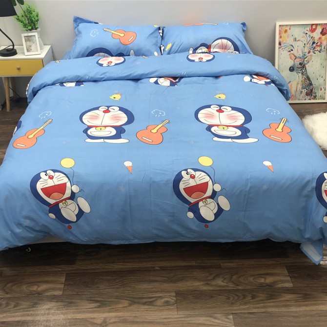 Bộ Ga Gối Cotton Poly Mẫu DOREMON ĐÁNH ĐÀN CHO BÉ YÊU - shop_hoahn