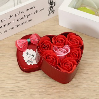 Quà 20/10 - Hộp quà 07 hoa hồng sáp trái tim quà tặng ngày phụ nữ Việt Nam