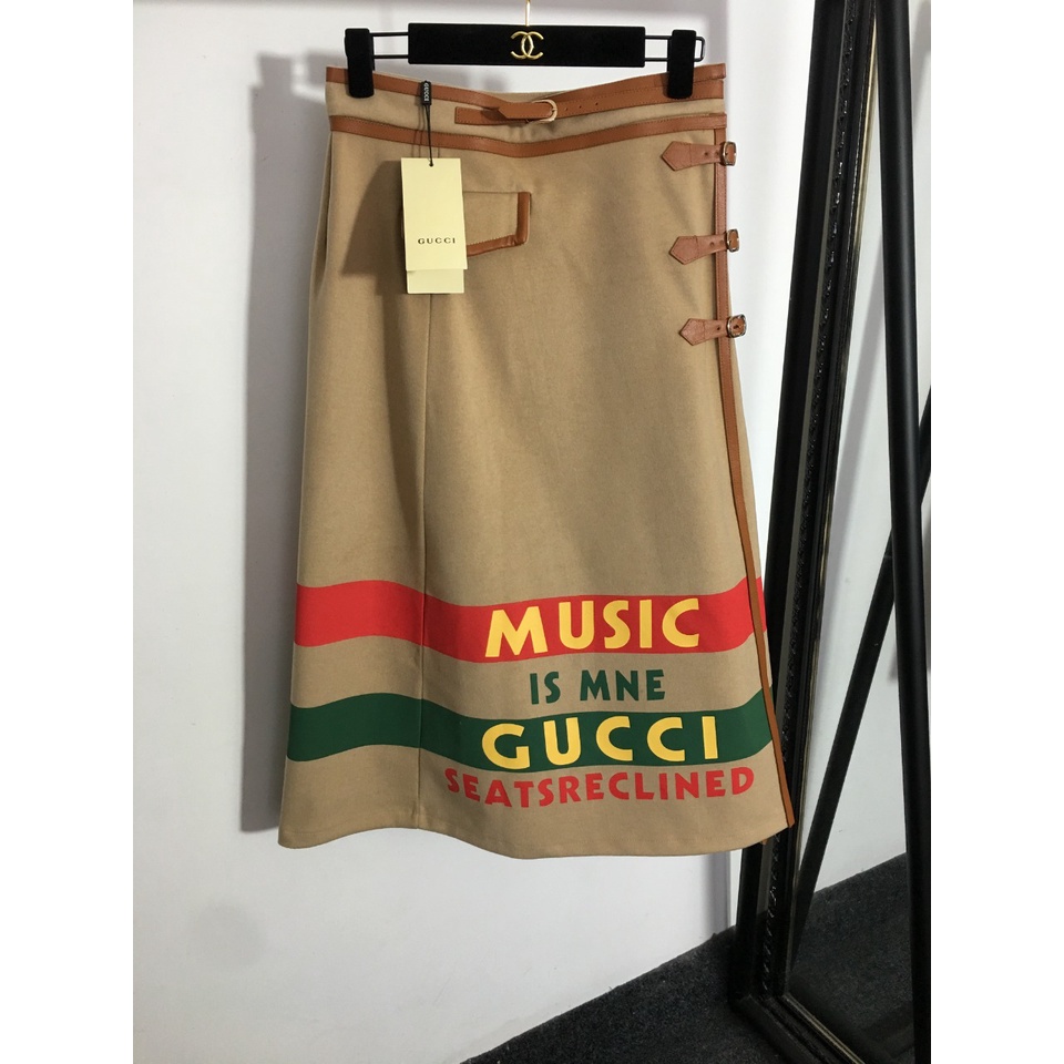 Chân váy nữ thời trang cao cấp Gucci GG GC phong cách trẻ trung, thời thượng