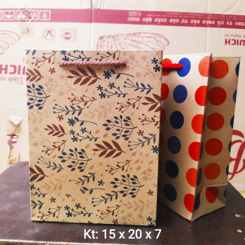 túi giấy số 6 Kt: 15 x 20 x 7