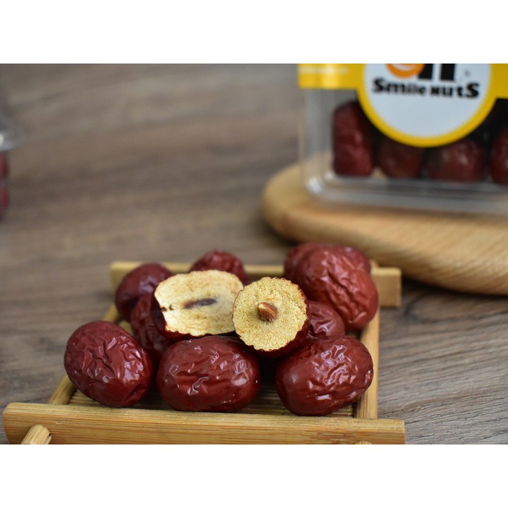 Táo Đỏ Khô Tân Cương Smile Nuts hộp 110g - Nhập khẩu Tân Cương - Hàng khô tự nhiên vị ngọt thanh dễ ăn