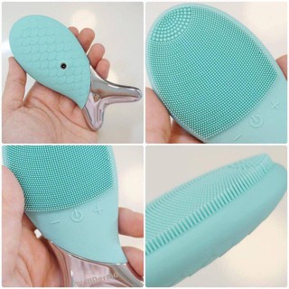 Máy rửa mặt con cá Wellderma Cleansing Fish