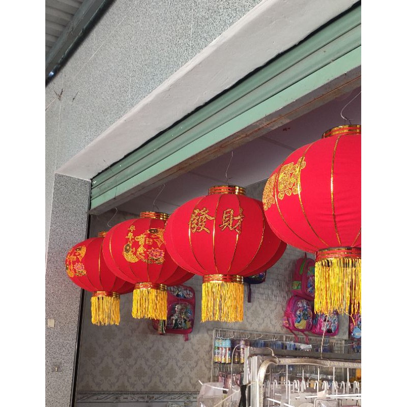 Lồng đèn trang trí tết bằng vải nhung chống thấm nước