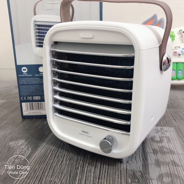 Quạt điều hoà hơi nước đá mini remax F35 Desk Fan mini chính hãng hay quạt nước đá Remax F35 | BigBuy360 - bigbuy360.vn
