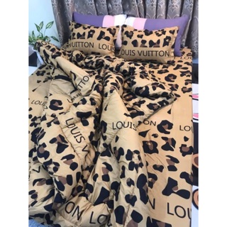 Bộ Chăn Ga Gối Cotton Poly Chăn Chần Phao 5 Món LV Báo