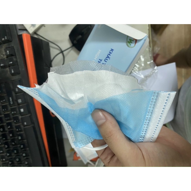 Hộp 50 Khẩu Trang Y Tế Cao Cấp TheWorld 4 Lớp Có Lớp Giấy Kháng Khuẩn | BigBuy360 - bigbuy360.vn