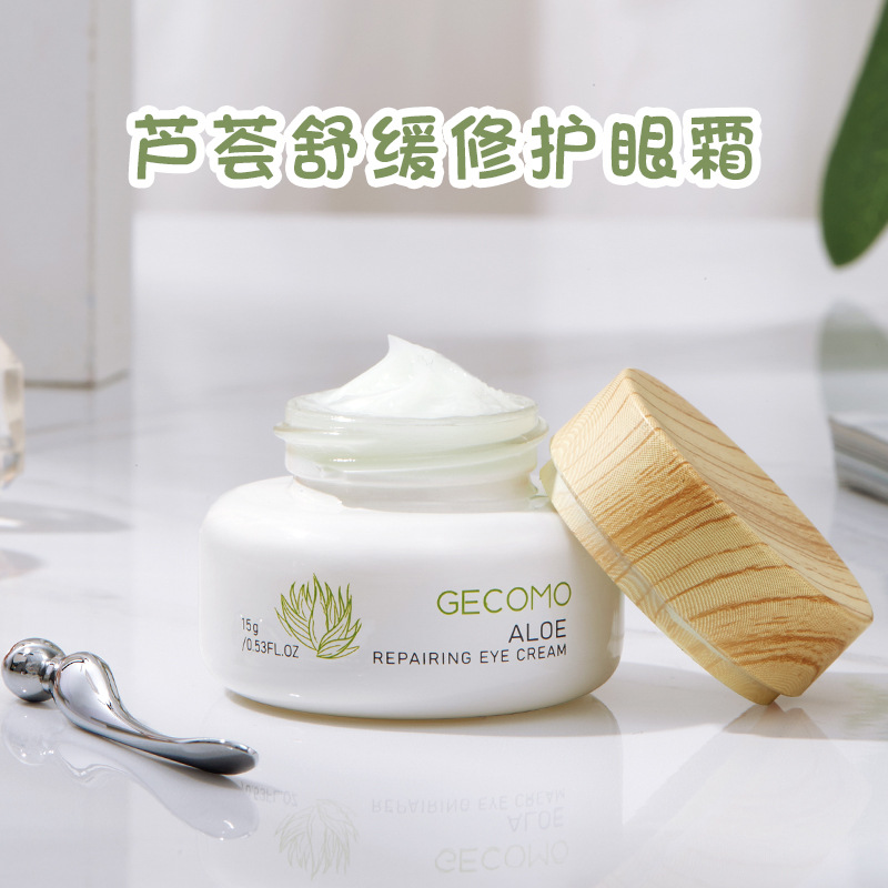 [Hàng mới về] Kem dưỡng mắt tinh chất quả bơ giúp cấp ẩm và nước kèm que mát xa 15g | BigBuy360 - bigbuy360.vn