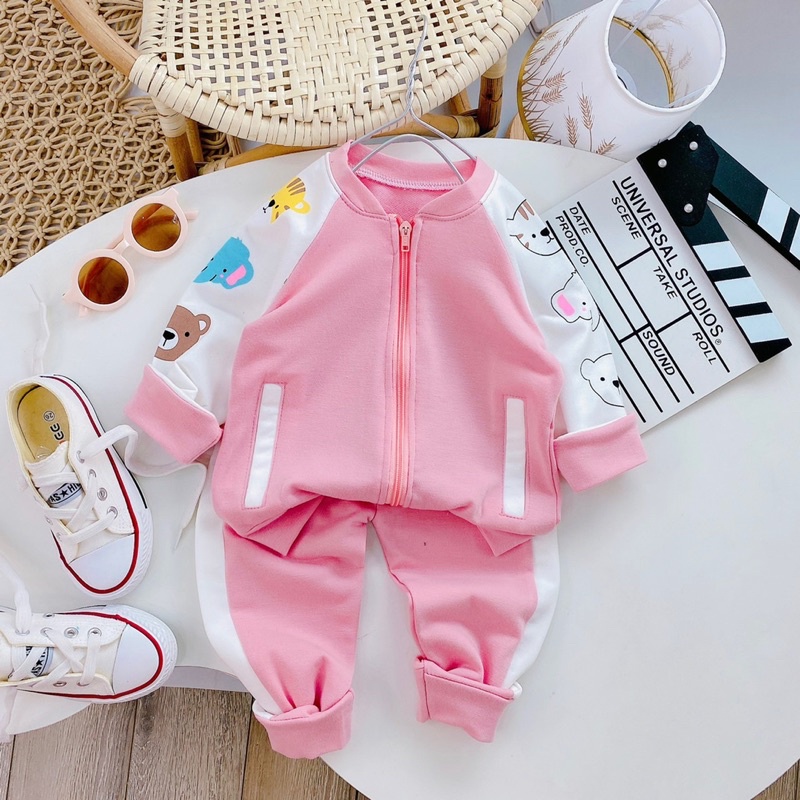 Quần áo thu đông bé gái bé trai , chất liệu nỉ da cá mỏng , mặc đi chơi dạo phố ( 8-18kg )