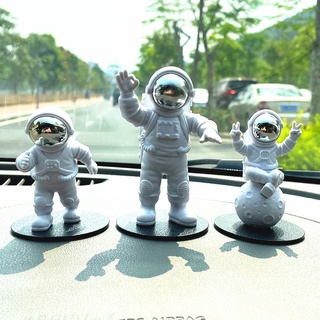 Mô Hình Phi Hành Gia Trang Trí Xe Hơi Đẹp Mắt