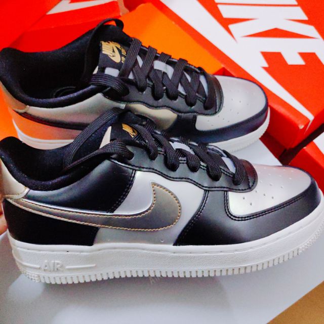 Auth sẵn giày Nike air force 1 LV8 săn sale
