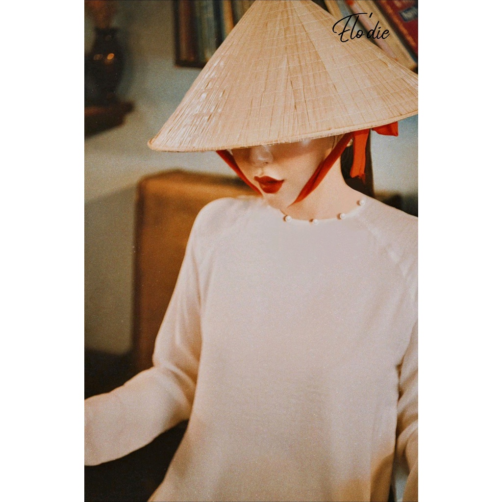 Áo Dài Cách Tân Dáng Suông Lụa Đông Hưng Trắng