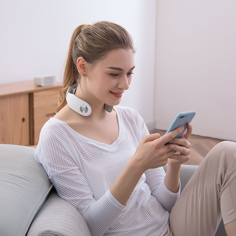 Vòng massage cổ, gáy cao cấp SKG 4098 - có chườm nóng | Được FDA Hoa Kỳ xét duyệt