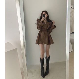 Đầm cổ V viền vai bèo thắt eo
