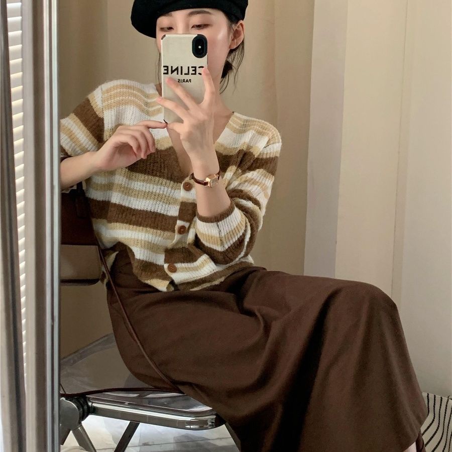 Áo Khoác Cardigan Dệt Kim Cổ Chữ V Họa Tiết Kẻ Sọc Thời Trang Mùa Thu 2022 Mới Cho Nữ