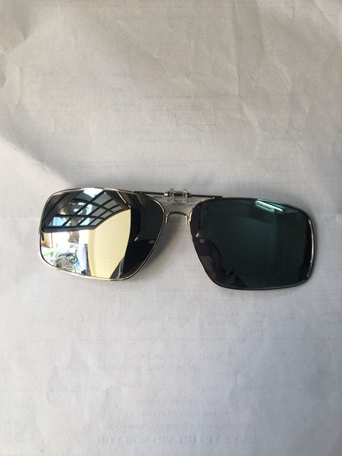 Kẹp kính râm viền bạc + hộp bảo vệ | BigBuy360 - bigbuy360.vn