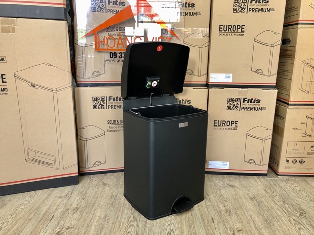 THÙNG RÁC ĐẠP VUÔNG NHỎ FITIS SPS1-903 SƠN ĐEN